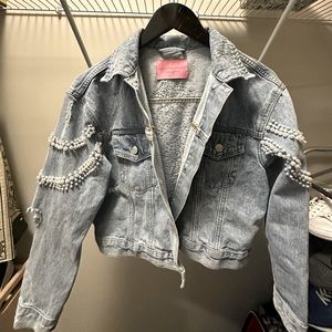 Like new azela wang Jean jacket!!!